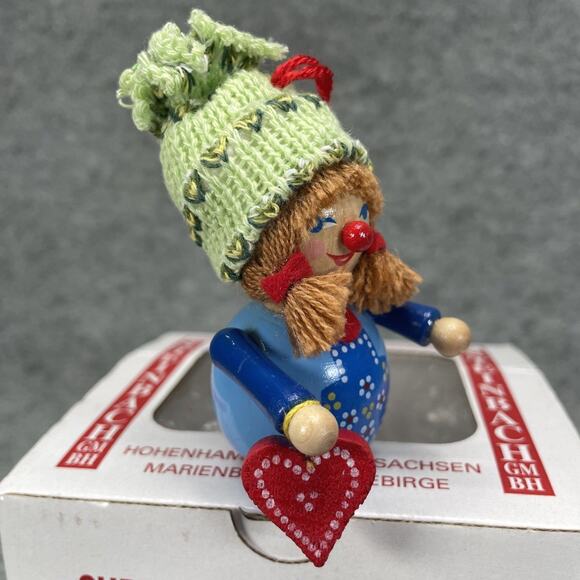 Vintage Steinbach Handcrafted Wood Ornament Girl With Heart Made in Germany - Picture 4 of 7
